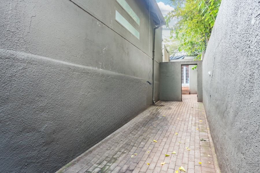 To Let 1 Bedroom Property for Rent in Melville Gauteng