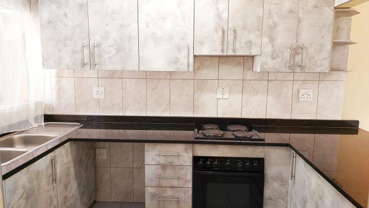 2 Bedroom Property for Sale in Vorna Valley Gauteng