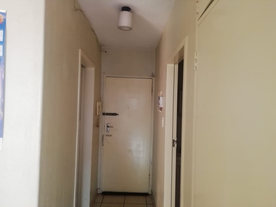 To Let 1 Bedroom Property for Rent in Sunnyside Gauteng