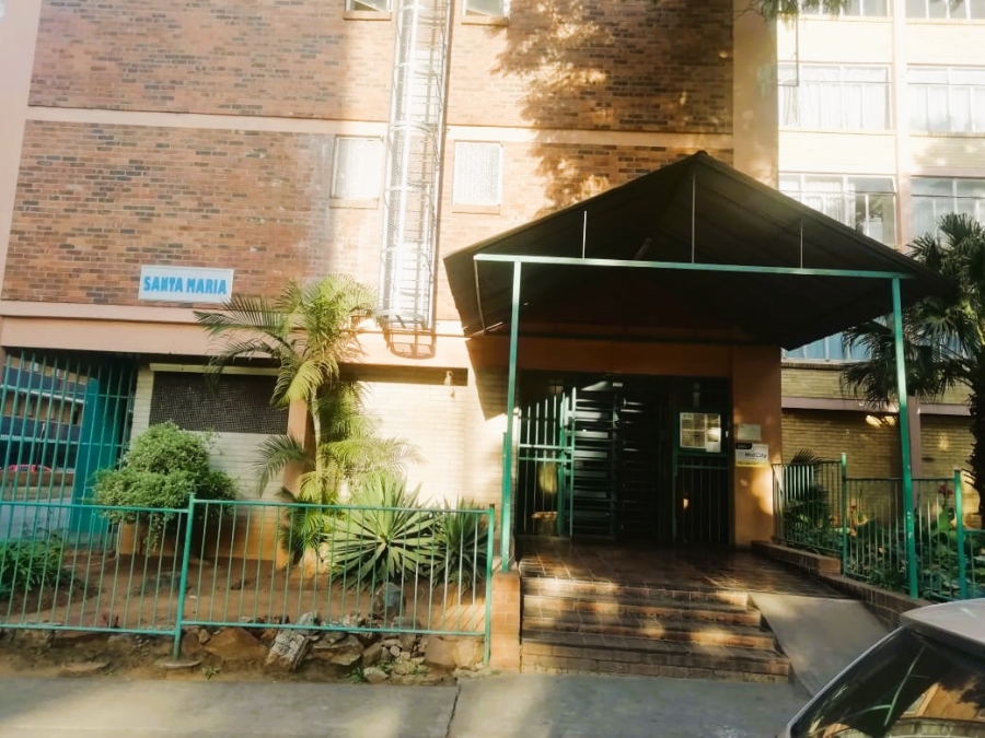 To Let 1 Bedroom Property for Rent in Sunnyside Gauteng