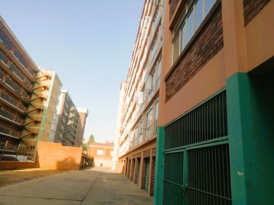 To Let 1 Bedroom Property for Rent in Sunnyside Gauteng