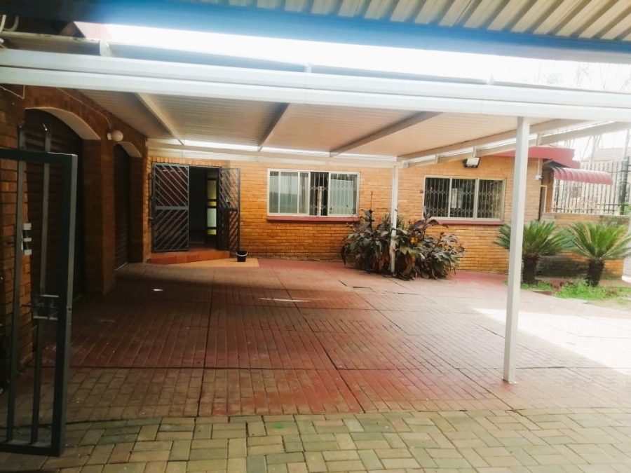 To Let 3 Bedroom Property for Rent in Baileys Muckleneuk Gauteng