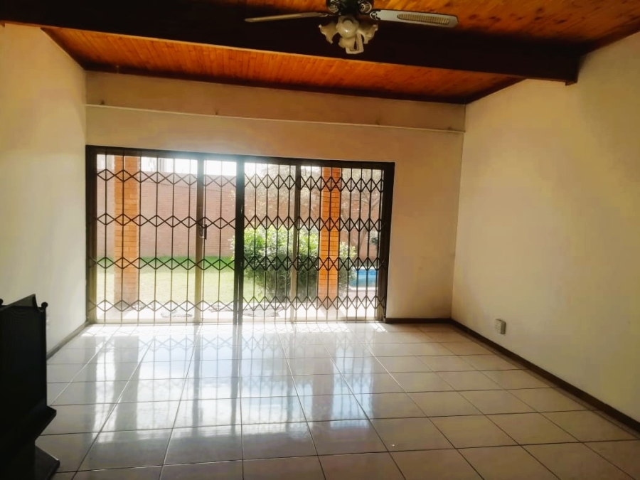 To Let 3 Bedroom Property for Rent in Baileys Muckleneuk Gauteng