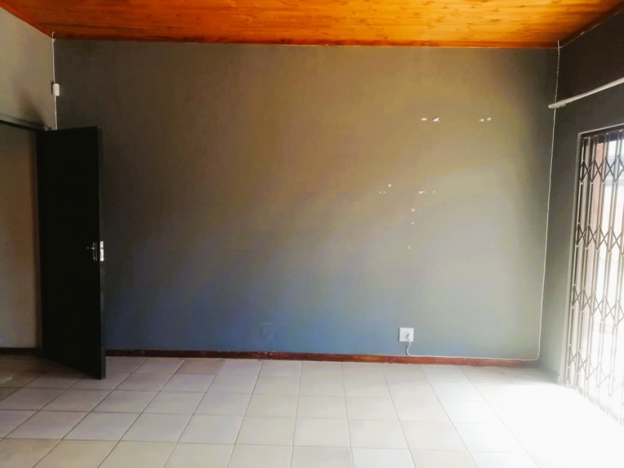 To Let 3 Bedroom Property for Rent in Baileys Muckleneuk Gauteng