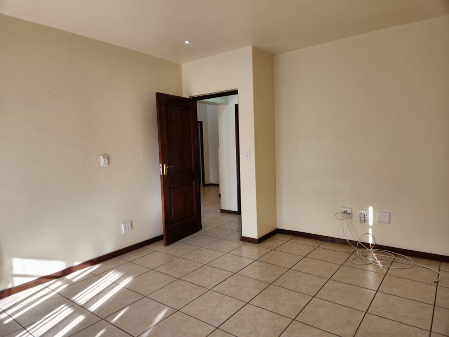 To Let 3 Bedroom Property for Rent in Bedfordview Gauteng