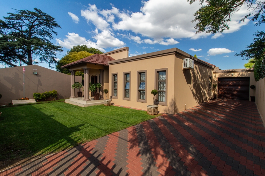 To Let 4 Bedroom Property for Rent in Kensington Gauteng