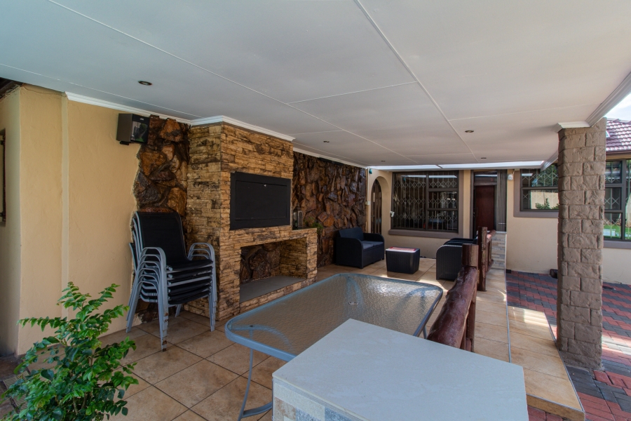 To Let 4 Bedroom Property for Rent in Kensington Gauteng