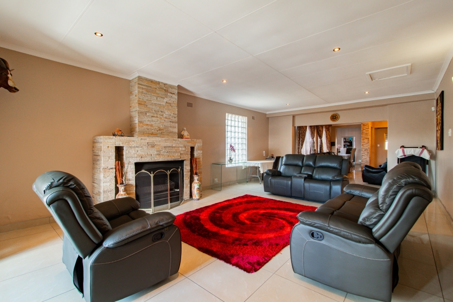To Let 4 Bedroom Property for Rent in Kensington Gauteng