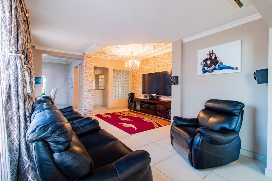 To Let 4 Bedroom Property for Rent in Kensington Gauteng