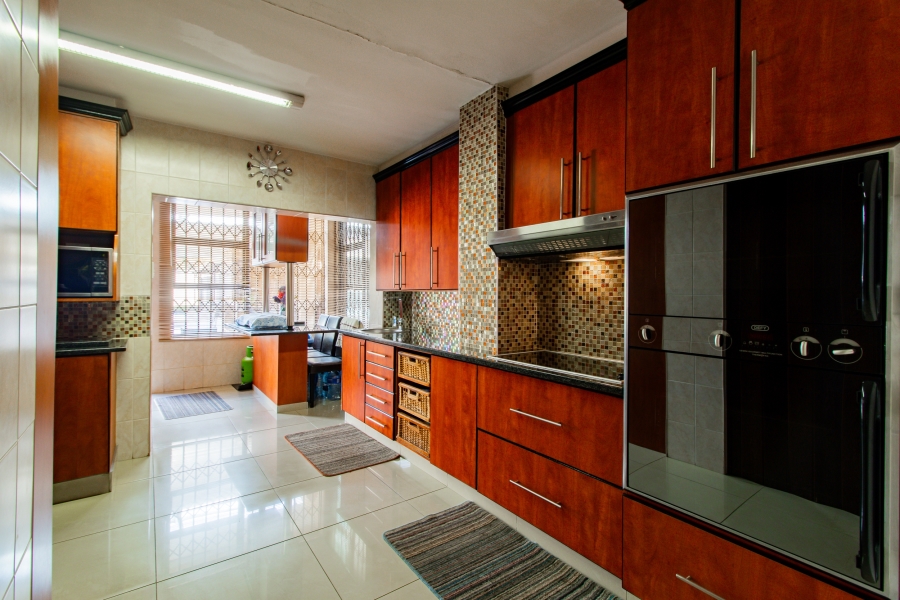 To Let 4 Bedroom Property for Rent in Kensington Gauteng