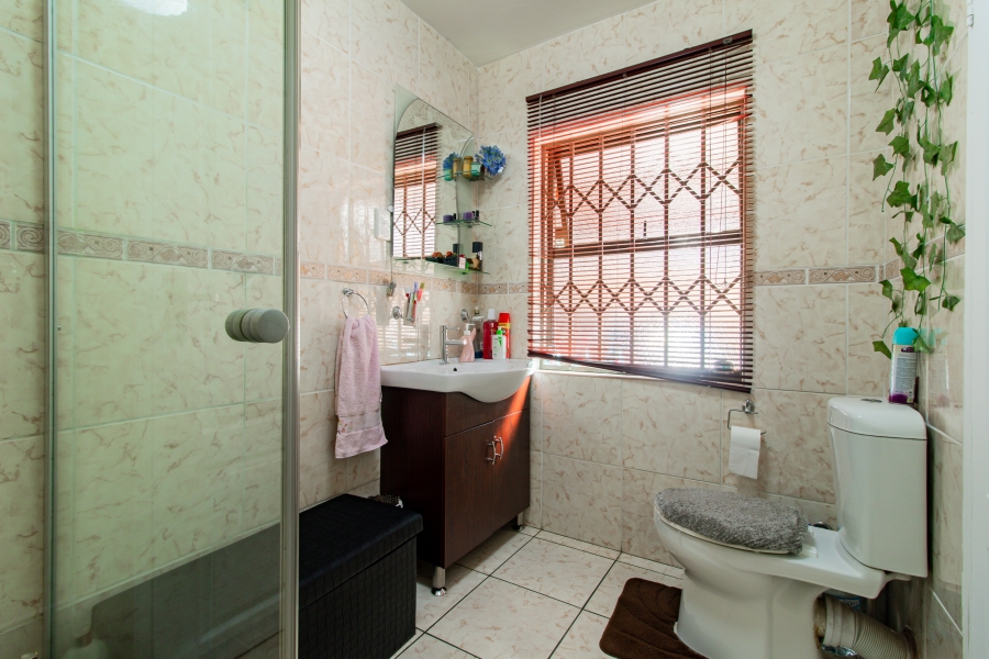 To Let 4 Bedroom Property for Rent in Kensington Gauteng