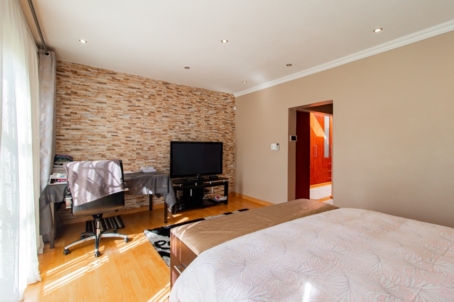 To Let 4 Bedroom Property for Rent in Kensington Gauteng