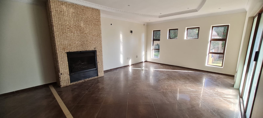 To Let 4 Bedroom Property for Rent in Greenstone Hill Gauteng