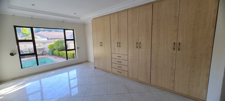 To Let 4 Bedroom Property for Rent in Greenstone Hill Gauteng