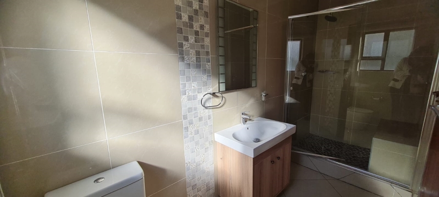 To Let 4 Bedroom Property for Rent in Greenstone Hill Gauteng