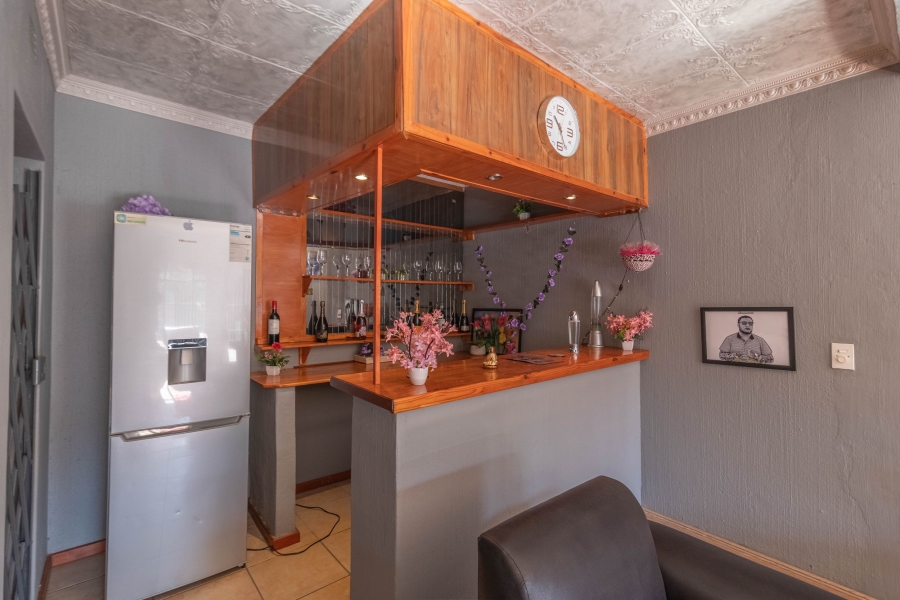 3 Bedroom Property for Sale in Brackendowns Gauteng