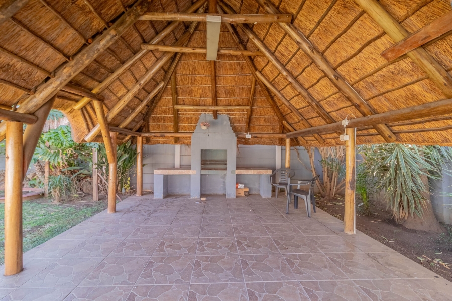 3 Bedroom Property for Sale in Brackendowns Gauteng