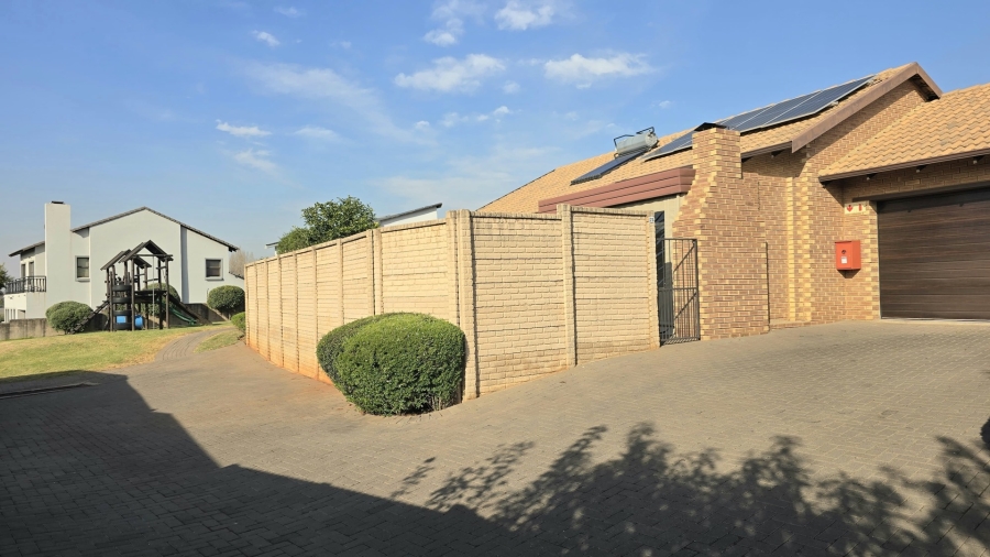 3 Bedroom Property for Sale in Eldo View Gauteng