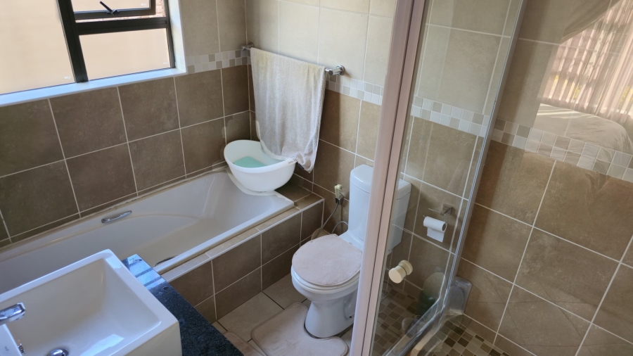 3 Bedroom Property for Sale in Eldo View Gauteng