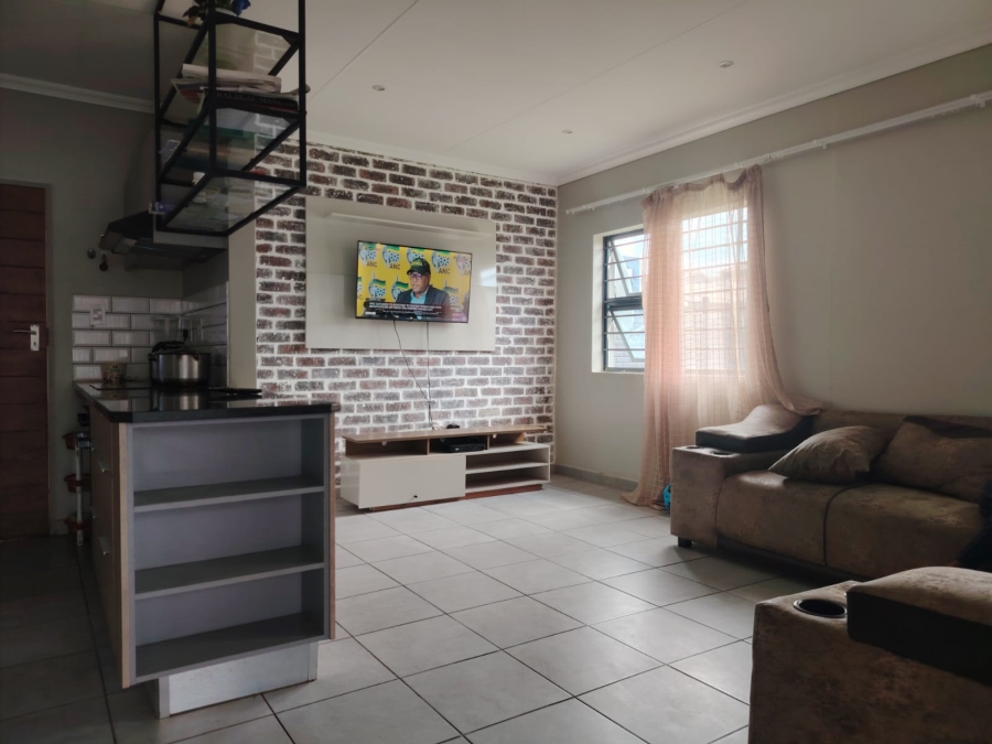 To Let 3 Bedroom Property for Rent in Lotus Gardens Gauteng