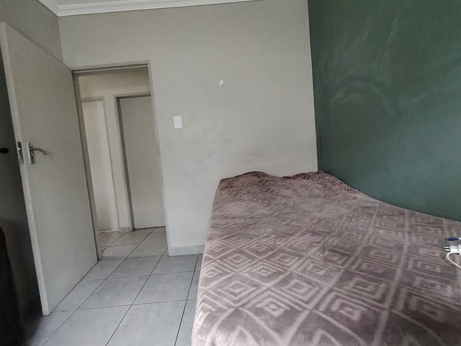 To Let 3 Bedroom Property for Rent in Lotus Gardens Gauteng
