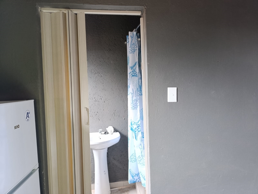 To Let 0 Bedroom Property for Rent in Soshanguve X Gauteng