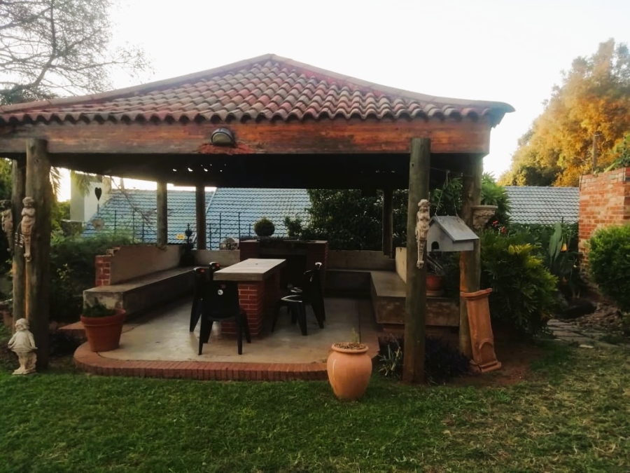 8 Bedroom Property for Sale in Muckleneuk Gauteng
