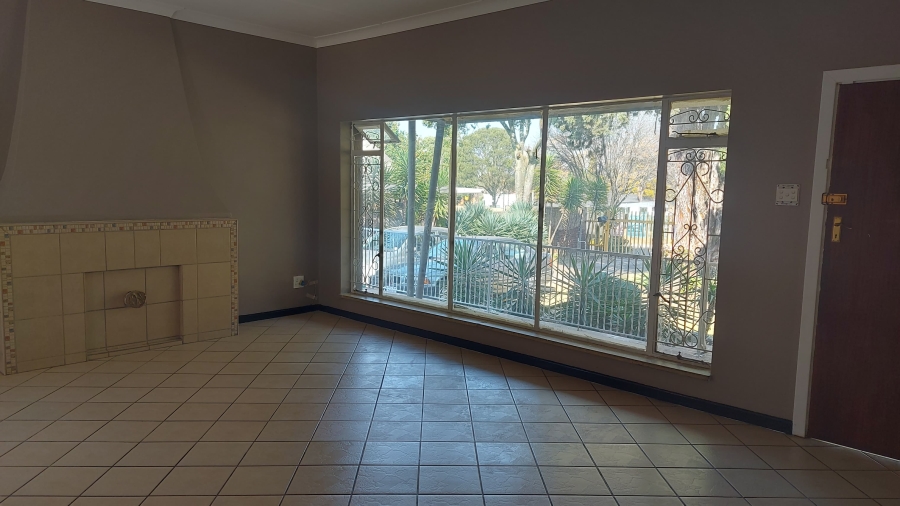 3 Bedroom Property for Sale in Farrarmere Gauteng