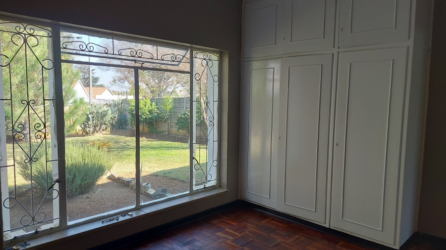3 Bedroom Property for Sale in Farrarmere Gauteng
