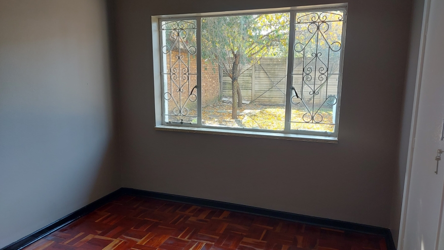 3 Bedroom Property for Sale in Farrarmere Gauteng