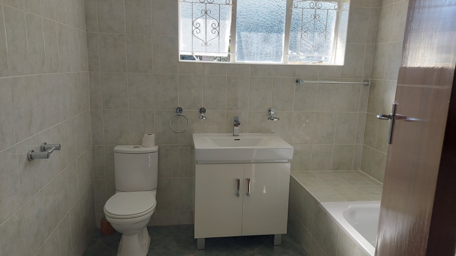 3 Bedroom Property for Sale in Farrarmere Gauteng