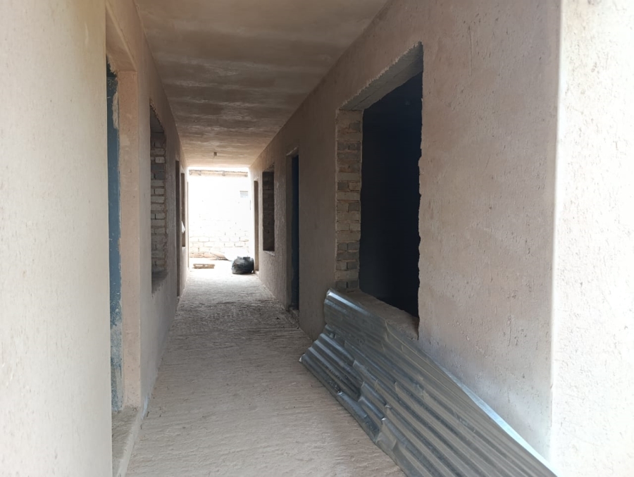 6 Bedroom Property for Sale in Soshanguve R Gauteng