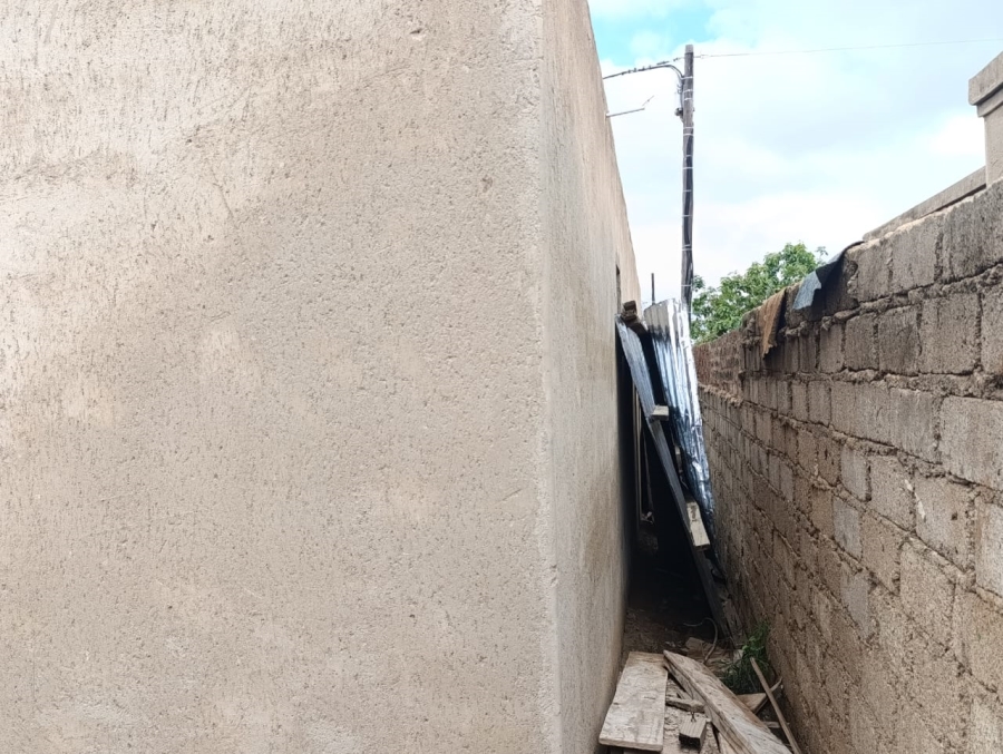 6 Bedroom Property for Sale in Soshanguve R Gauteng