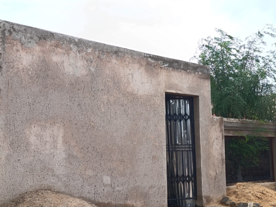 6 Bedroom Property for Sale in Soshanguve R Gauteng