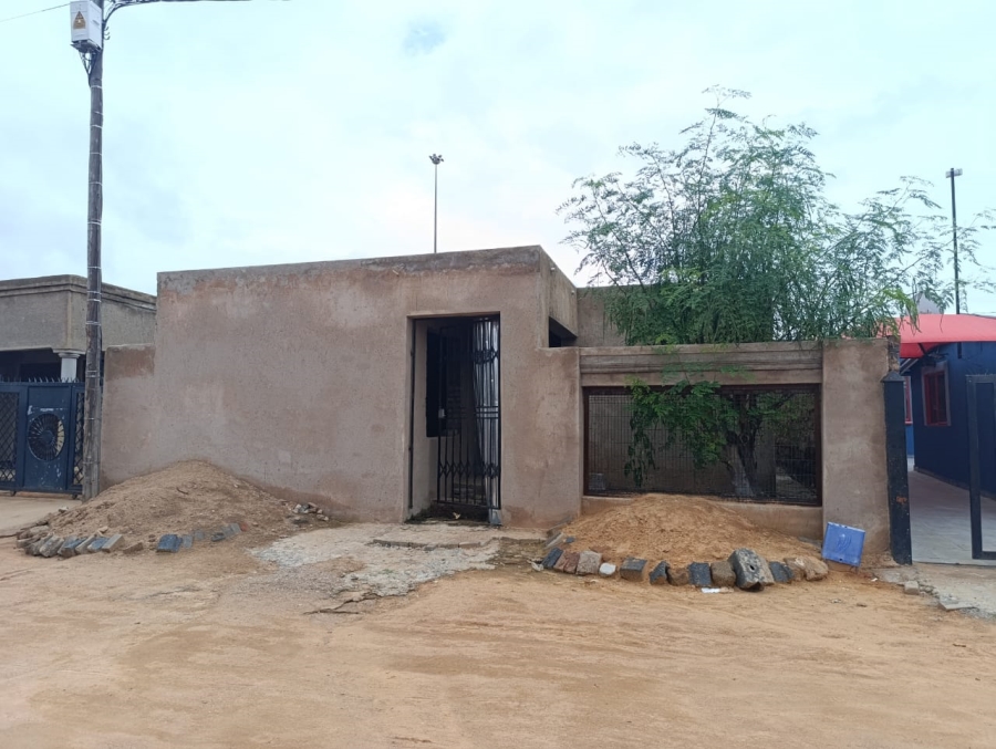 6 Bedroom Property for Sale in Soshanguve R Gauteng