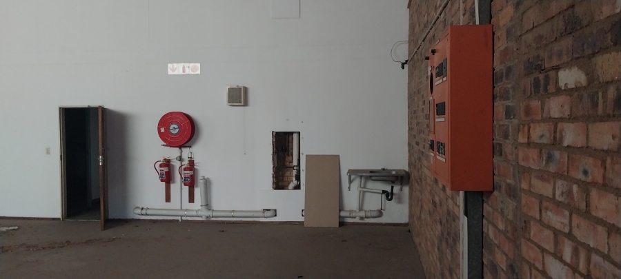 To Let commercial Property for Rent in Randjespark Gauteng