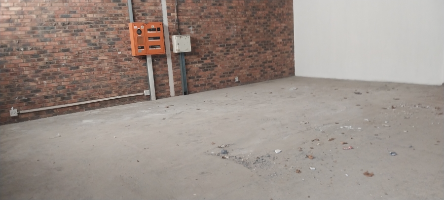 To Let commercial Property for Rent in Randjespark Gauteng