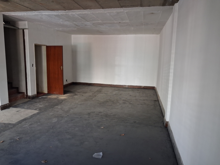 To Let commercial Property for Rent in Randjespark Gauteng