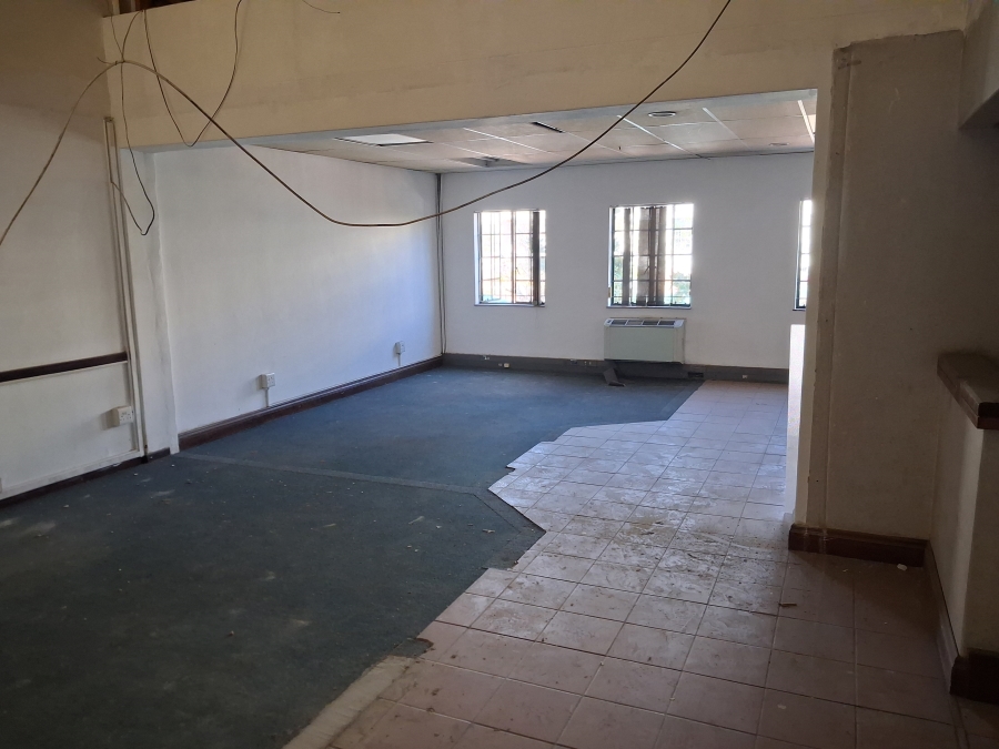 To Let commercial Property for Rent in Randjespark Gauteng