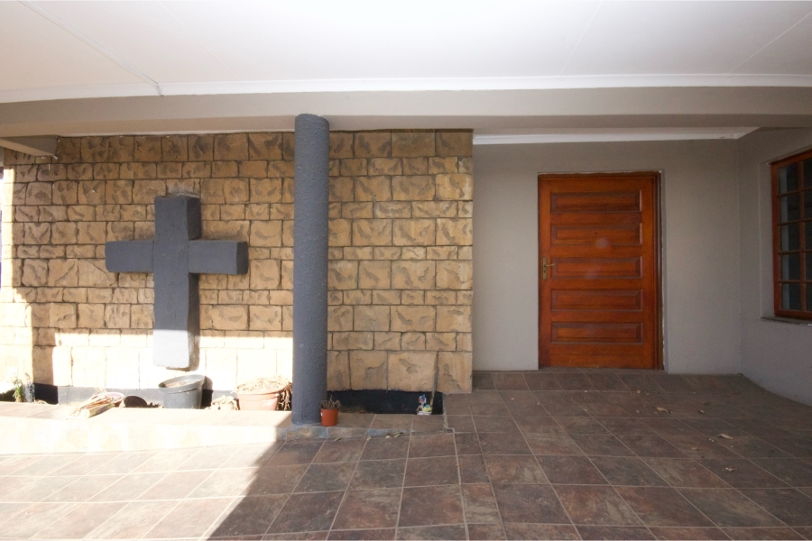 Commercial Property for Sale in Monument Gauteng