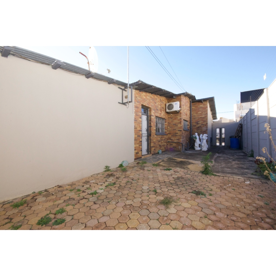 Commercial Property for Sale in Monument Gauteng