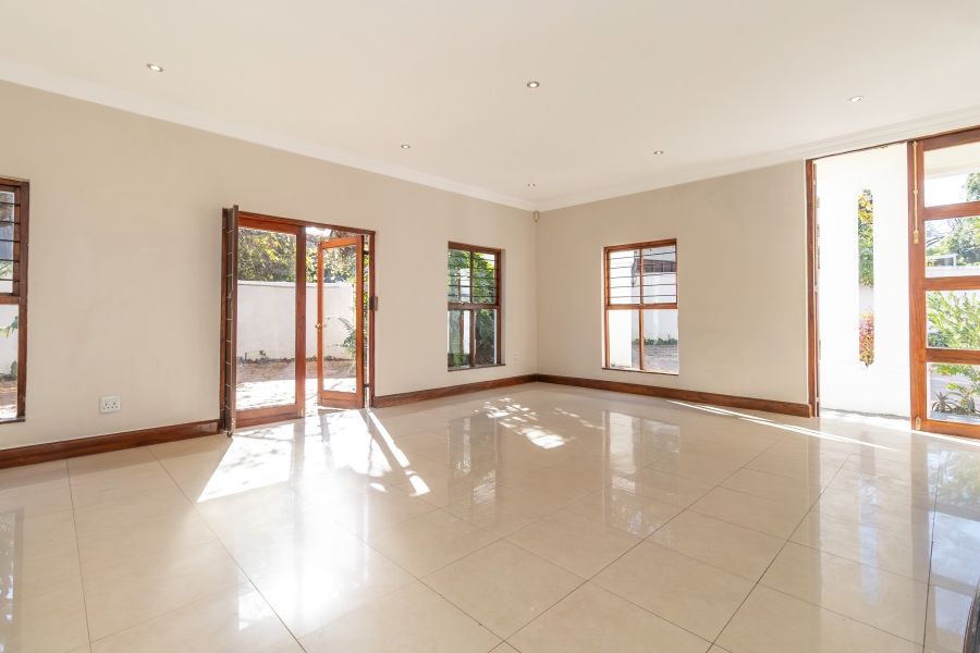 To Let 3 Bedroom Property for Rent in Bryanston Gauteng