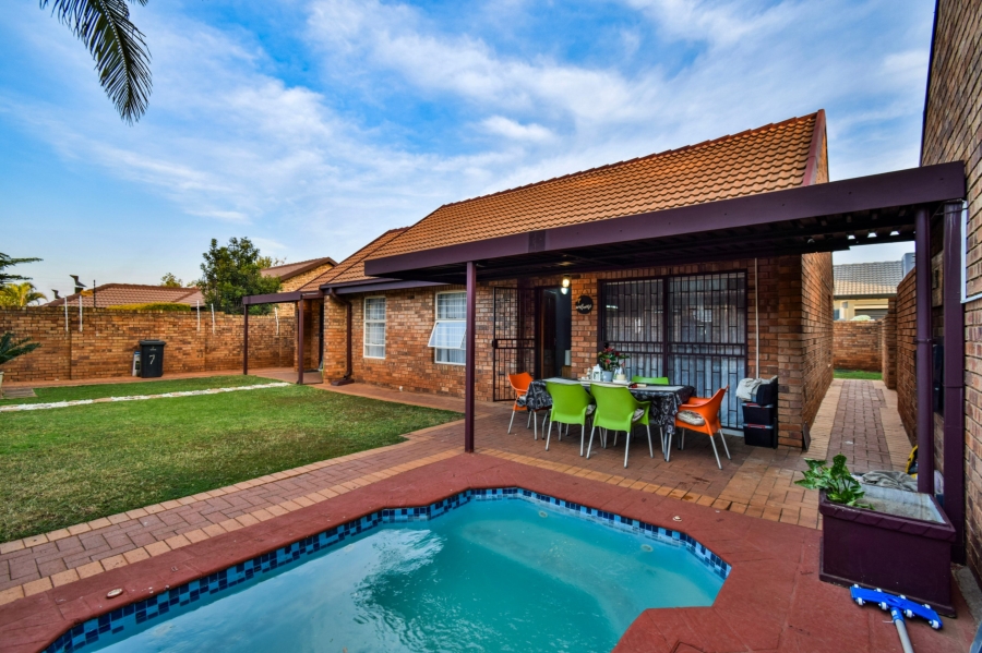 4 Bedroom Property for Sale in Montana Gauteng