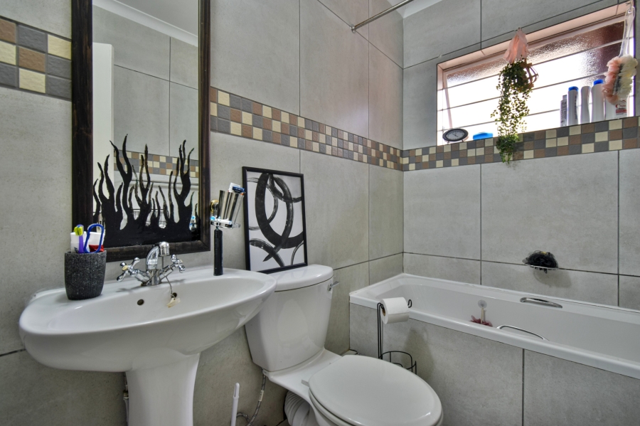 4 Bedroom Property for Sale in Montana Gauteng