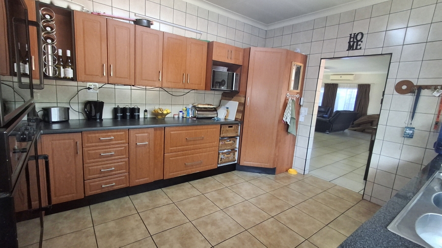 4 Bedroom Property for Sale in Sinoville Gauteng