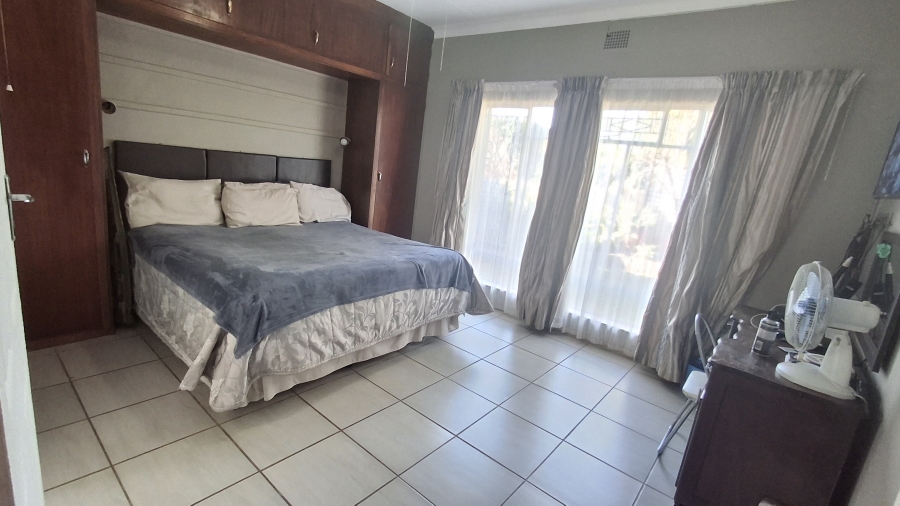 4 Bedroom Property for Sale in Sinoville Gauteng
