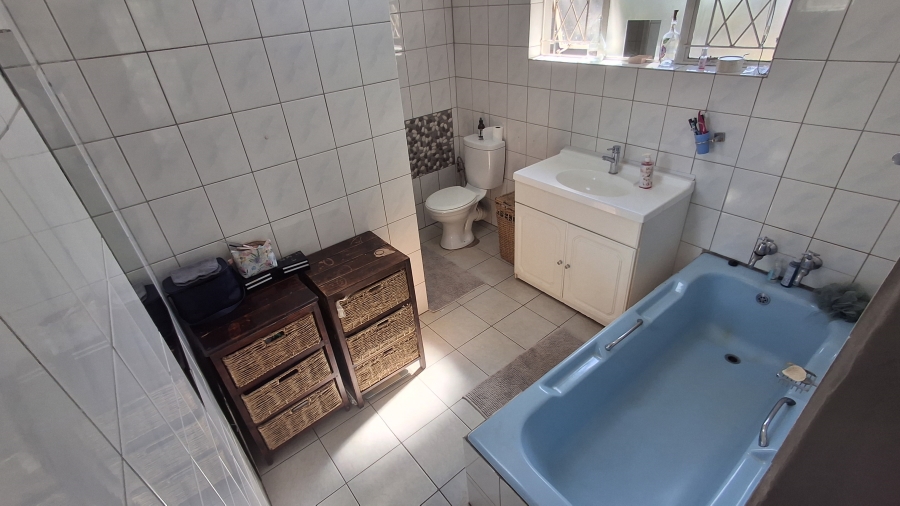4 Bedroom Property for Sale in Sinoville Gauteng