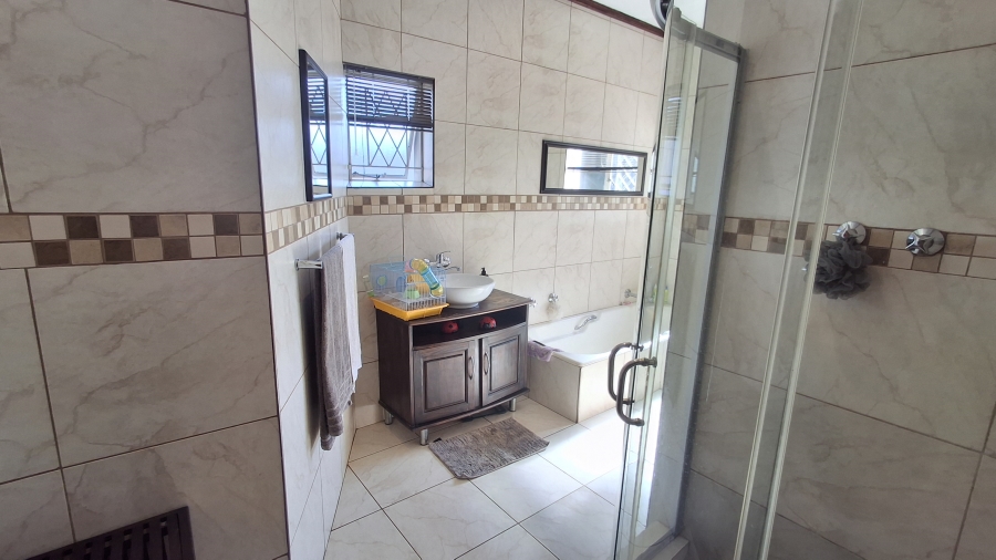 4 Bedroom Property for Sale in Sinoville Gauteng