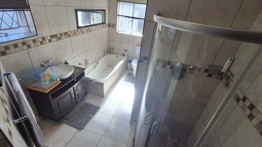 4 Bedroom Property for Sale in Sinoville Gauteng