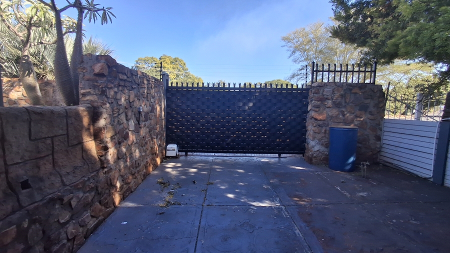 4 Bedroom Property for Sale in Sinoville Gauteng